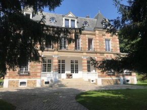 Appartement de 100m2 dans un parc à 20 mn du centre de Paris
